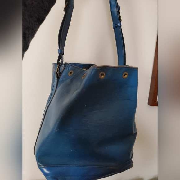 Louis Vuitton Epi leather bucket bag - Picture 3 of 11